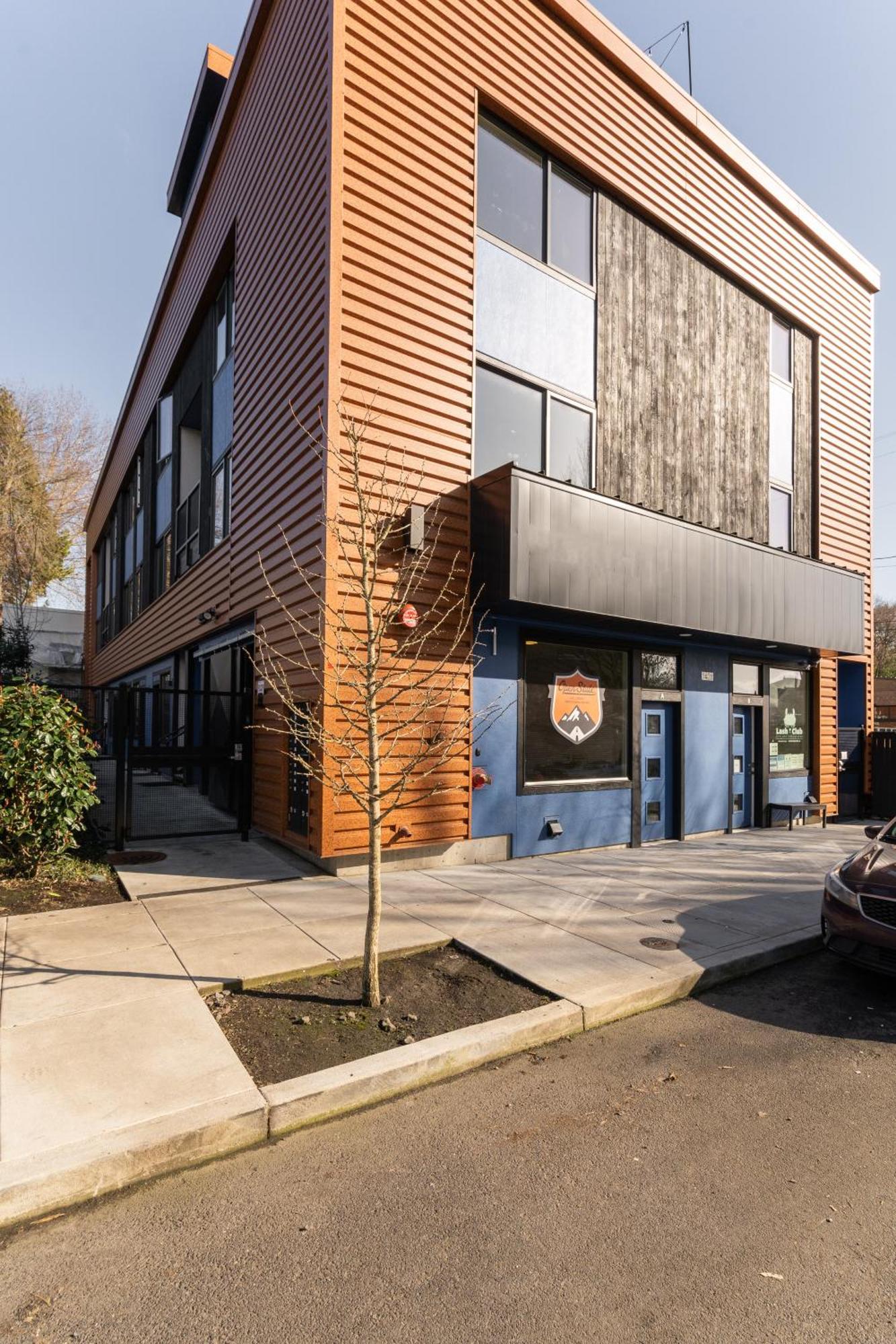 Apartment Modern - Food Carts & Local Shops Portland